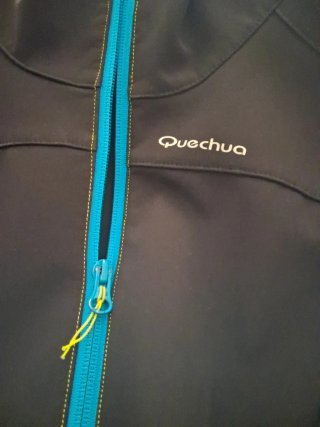 Anorak cortavientos con capucha, marca Quechua
