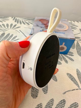 Luz quitamiedos con ruido blanco