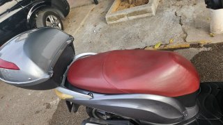 Moto Honda Scooter Gris/Rojo Automática