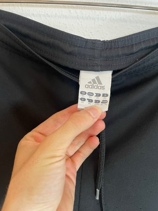 Pantalón corto Adidas negro