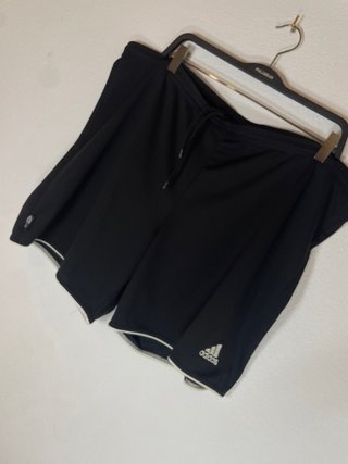 Pantalón corto Adidas negro