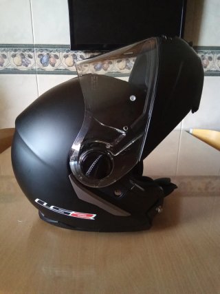 Casco modular LS2 .
