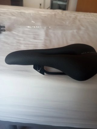 Sillín prostático FMFXTR negro