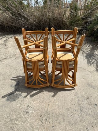 Juego de 4 sillas de bambú y ratán