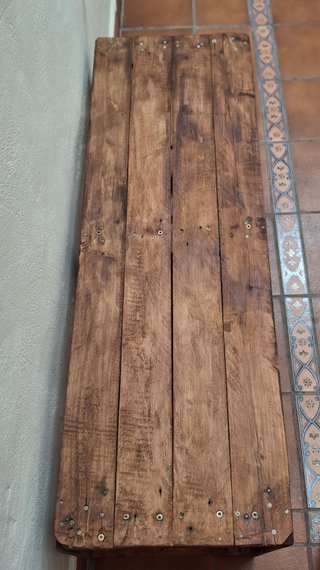 Banco rústico de madera