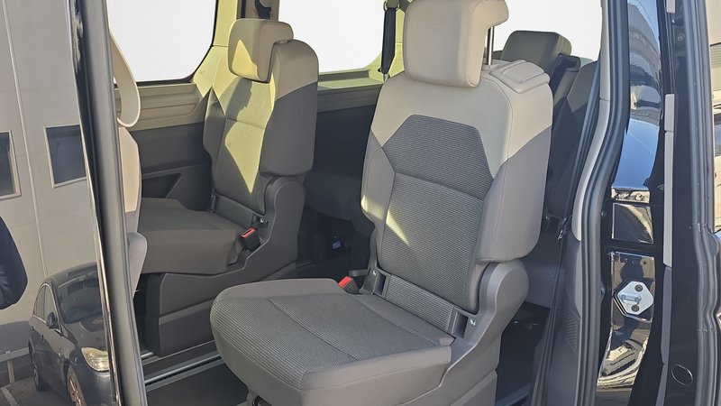 Volkswagen Multivan 2025, foto 14