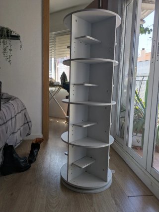 Estantería giratoria blanca