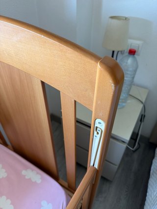 Cuna de bebé madera con osito