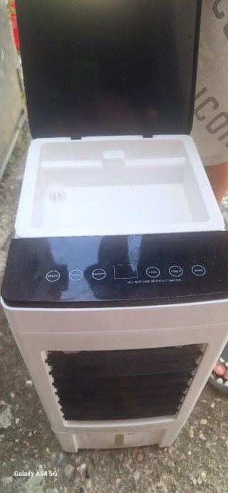 Ventilador Portátil Blanco y Negro