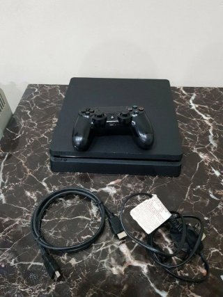 Consola PS4 Slim