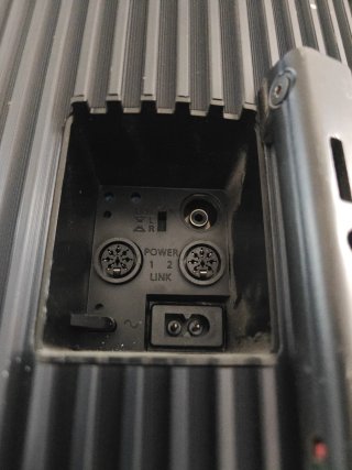 Altavoces Bang & Olufsen BeoLab 4000.