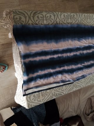 Vestido Stradivarius azul y rosa