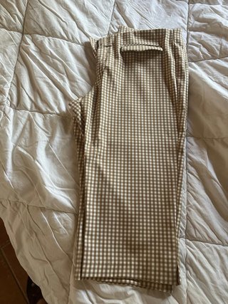 Pantalón pirata cuadros Zara