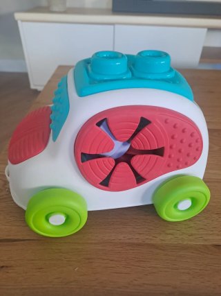 Coche piezas motricidad juguete nuevo