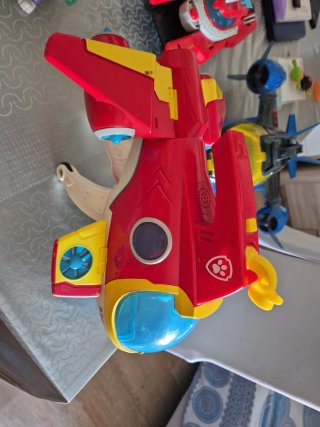 Avión, barco Patrulla Canina