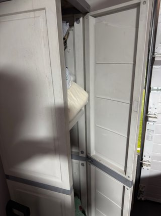 Mueble resina garaje blanco