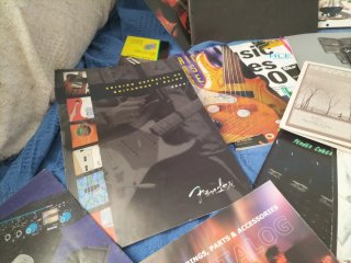 Lote Catálogos Guitarras Fender Gibson Varios