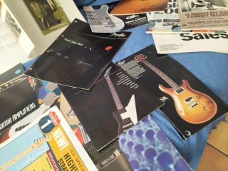 Lote Catálogos Guitarras Fender Gibson Varios