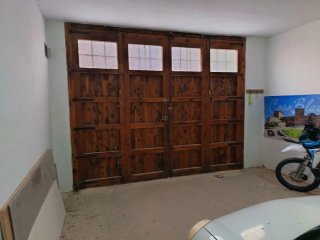2 Puertas de SABINA macizas.