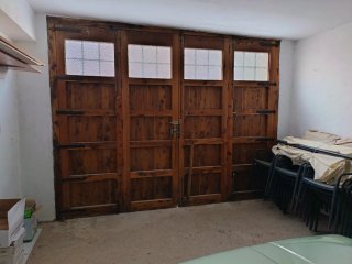 2 Puertas de SABINA macizas.