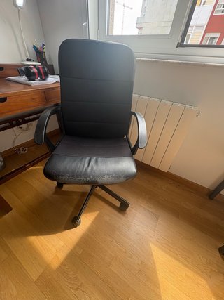Silla de escritorio negra