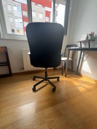 Silla de escritorio negra