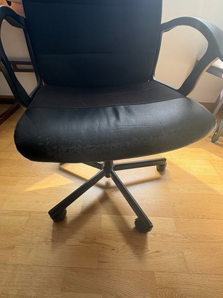 Silla de escritorio negra