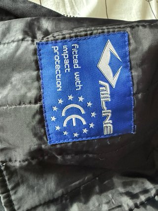Chaqueta de moto Mline negra y roja