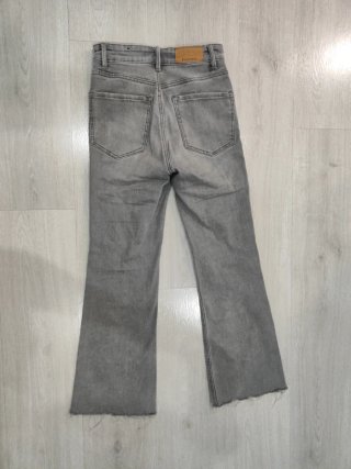 2 Pantalones Stradivarius Talla 34.