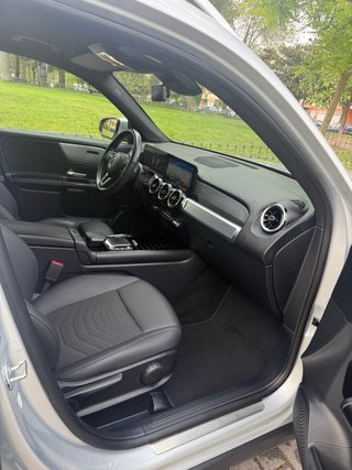 Mercedes-Benz GLB (X247) 2023 200d 4 matic