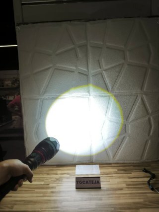 Linterna EDM 18.000 Lúmenes