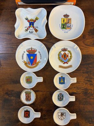 Lote 10 Ceniceros Cerámica Militares