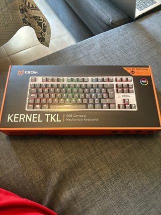Teclado Krom Kernel TKL Negro/Plateado RGB