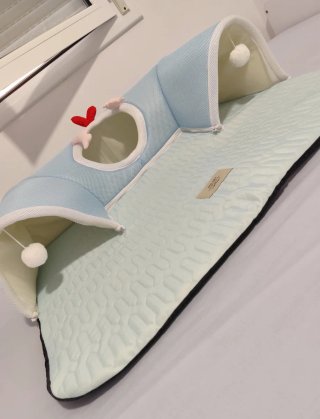 Cama para mascotas con diseño de reno