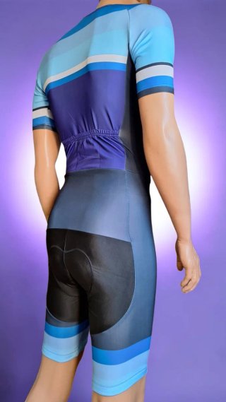 Mono ciclista azul y negro