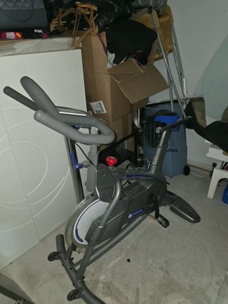 Bicicleta Estática Gris y Azul