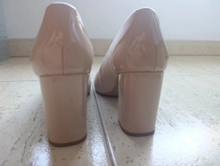 Zapatos de tacón beige