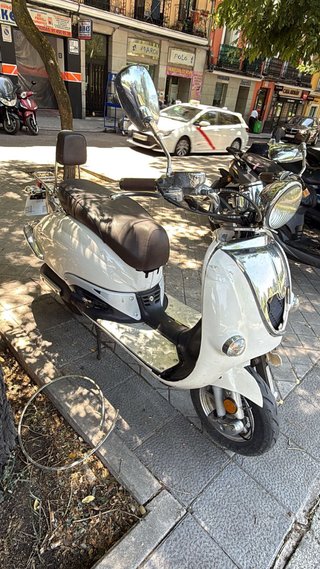 Sumco Luna 125 Scooter Automática