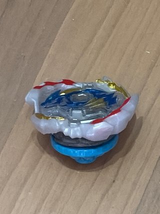Beyblade con lanzador