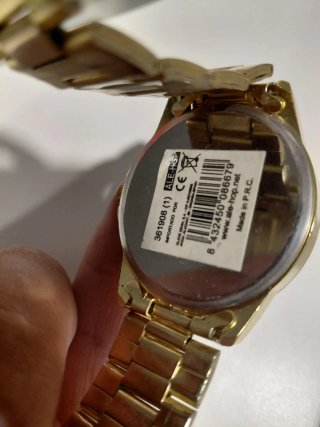 Reloj Mujer Dorado con Estampado tipo leopardo.