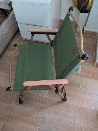 Silla plegable marrón y verde