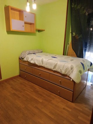 Dormitorio juvenil con cajones