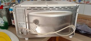 Horno eléctrico pequeño blanco