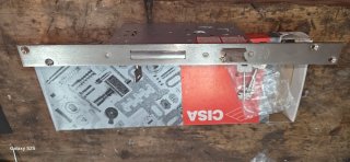 Cerradura CISA 57255-60 de 35cm 4 vueltas 3 puntos