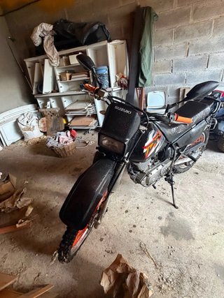 Suzuki DR 125cc 4t Enduro