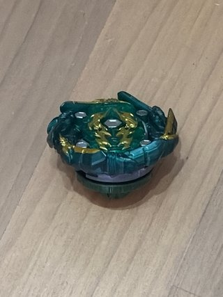 Beyblade con lanzador