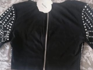 Top negro con pedrería Bee Bon