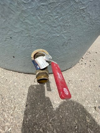 Depósito 1000 L con doble grifo y bolla,
