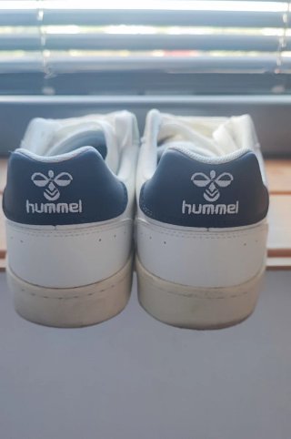 Zapatillas Hummel skate grises y blancas