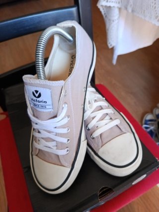 Zapatillas Victoria Beige Talla 39
